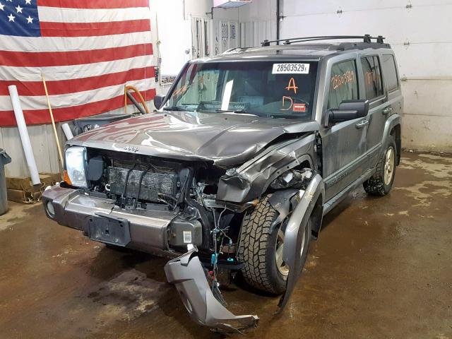 1J8HG48N77C644229 - 2007 JEEP COMMANDER SILVER photo 2