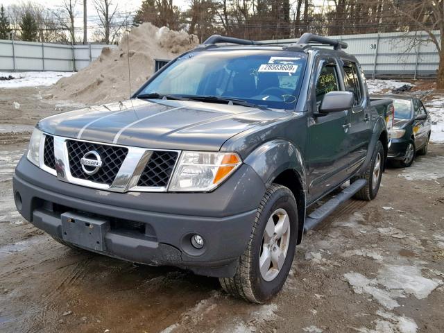 1N6AD07WX6C413549 - 2006 NISSAN FRONTIER C GRAY photo 2