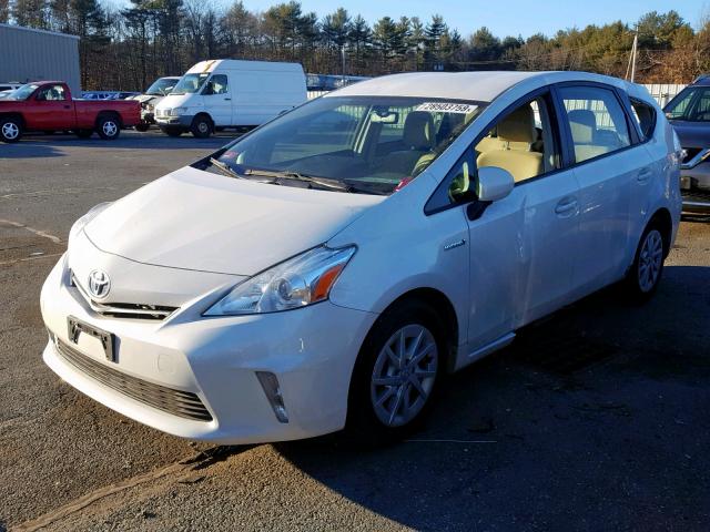 JTDZN3EUXD3223253 - 2013 TOYOTA PRIUS V WHITE photo 2