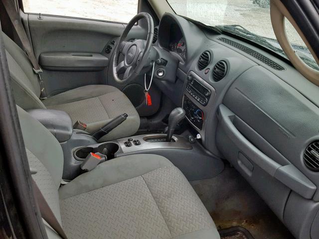 1J4GL38K65W723895 - 2005 JEEP LIBERTY RE BLACK photo 5