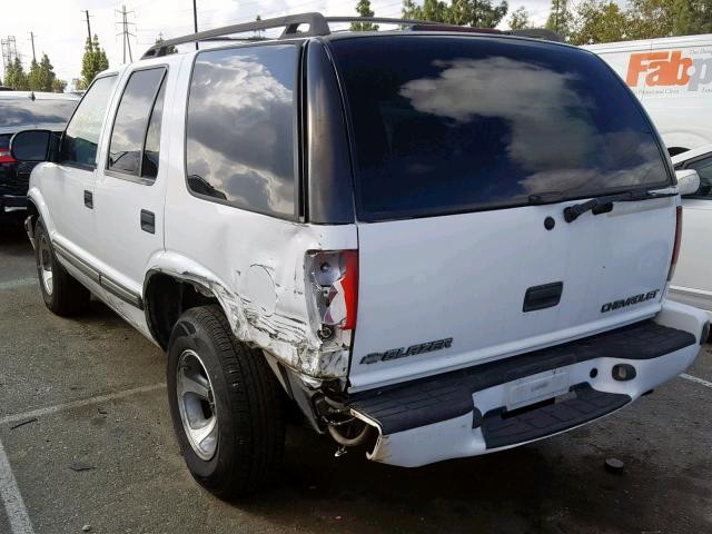 1GNCS13W0X2223657 - 1999 CHEVROLET BLAZER WHITE photo 3