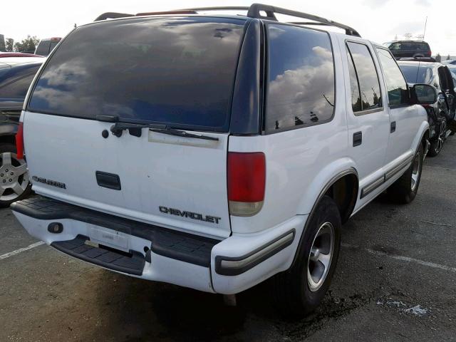 1GNCS13W0X2223657 - 1999 CHEVROLET BLAZER WHITE photo 4