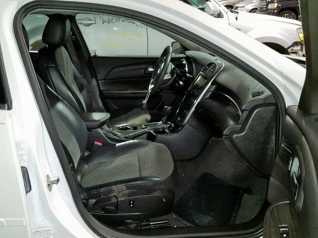 1G11C5SL1FF242374 - 2015 CHEVROLET MALIBU 1LT თეთრი ფოტო 5