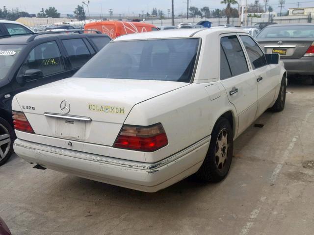 WDBEA32E4SC209559 - 1995 MERCEDES-BENZ E 320 BASE WHITE photo 4