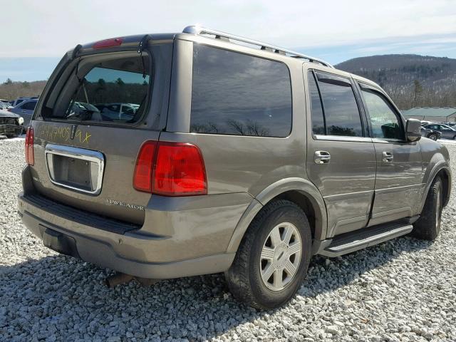 5LMFU28R04LJ28863 - 2004 LINCOLN NAVIGATOR 灰色 照片 4