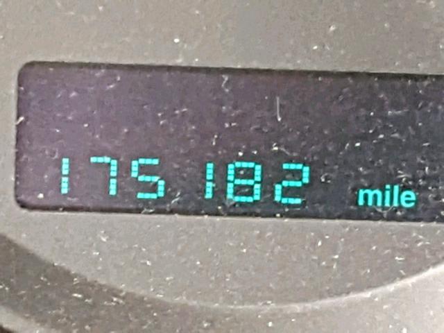 1J8HG48N76C181040 - 2006 JEEP COMMANDER SILVER photo 8