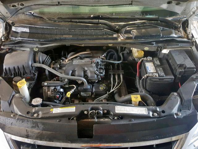 2V4RW4D13AR158863 - 2010 VOLKSWAGEN ROUTAN S SILVER photo 7