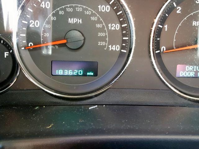 1J8HG58246C220338 - 2006 JEEP COMMANDER SILVER photo 8