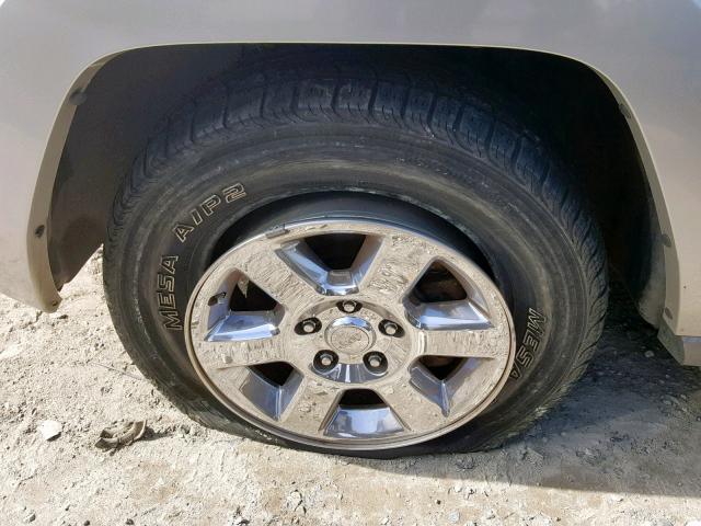 1J8HG58246C220338 - 2006 JEEP COMMANDER SILVER photo 9