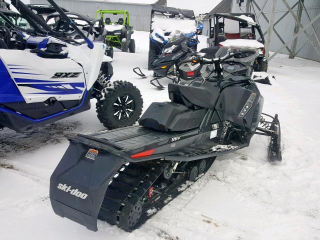 2BPSUFHZ6HV001178 - 2017 SKI DOO RENEGADE BLACK photo 4