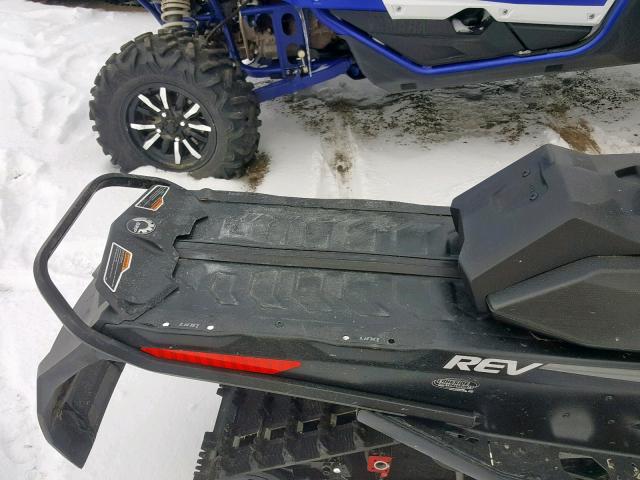 2BPSUFHZ6HV001178 - 2017 SKI DOO RENEGADE BLACK photo 6