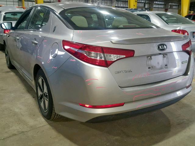 KNAGM4AD5C5032944 - 2012 KIA OPTIMA HYB SILVER photo 3