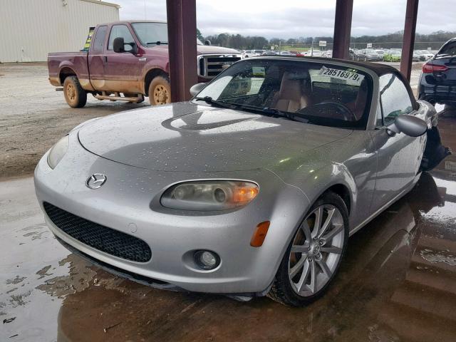 JM1NC25F160105399 - 2006 MAZDA MX-5 MIATA SILVER photo 2