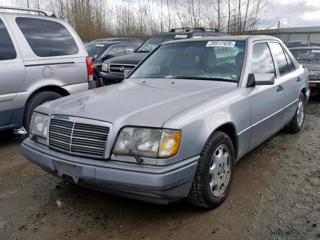 WDBEA34E6SC174696 - 1995 MERCEDES-BENZ E 420 BASE SILVER photo 2