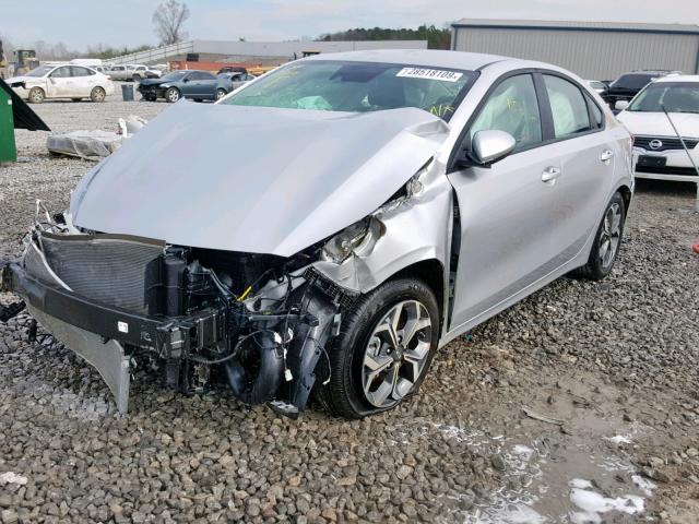 3KPF24AD7KE064088 - 2019 KIA FORTE FE SILVER photo 2