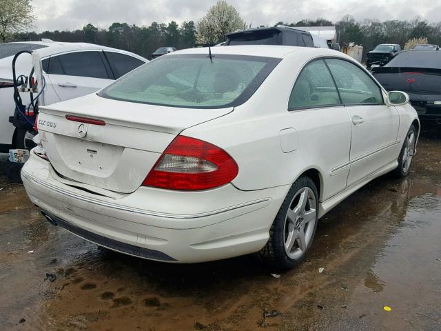 WDBTJ75HX6F191836 - 2006 MERCEDES-BENZ CLK 500 WHITE photo 4