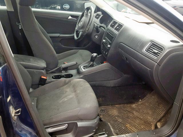 3VW2K7AJ9DM375422 - 2013 VOLKSWAGEN JETTA BASE BLUE photo 5