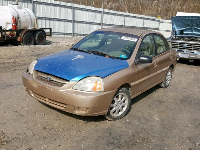 KNADC125236219905 - 2003 KIA RIO GOLD photo 2