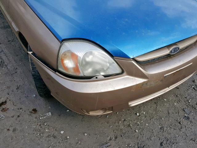 KNADC125236219905 - 2003 KIA RIO GOLD photo 9