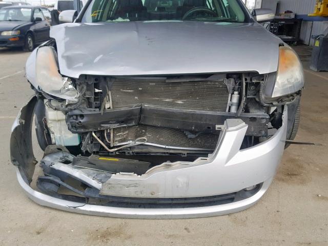 1N4BL21E28N447651 - 2008 NISSAN ALTIMA 3.5 SILVER photo 9