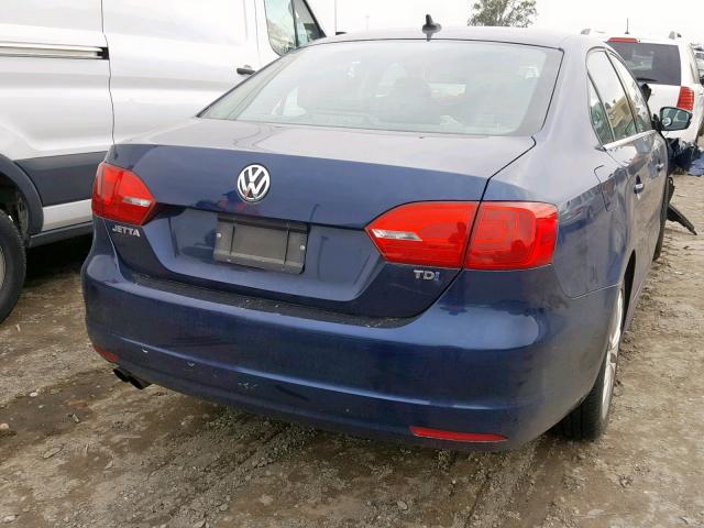 3VWLL7AJ5DM373622 - 2013 VOLKSWAGEN JETTA TDI BLUE photo 4