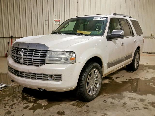 5LMJJ2J53AEJ06690 - 2010 LINCOLN NAVIGATOR WHITE photo 2
