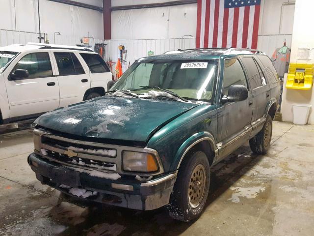 1GNDT13WXV2232218 - 1997 CHEVROLET BLAZER GREEN photo 2