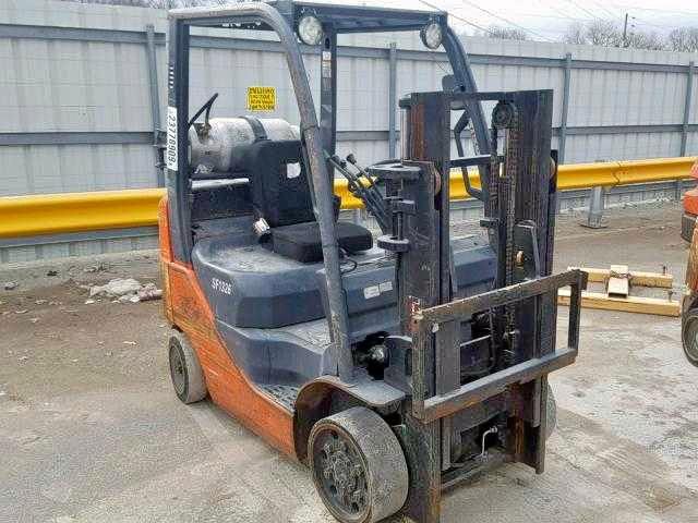 11468 - 2008 TOYOTA FORKLIFT TWO TONE photo 1