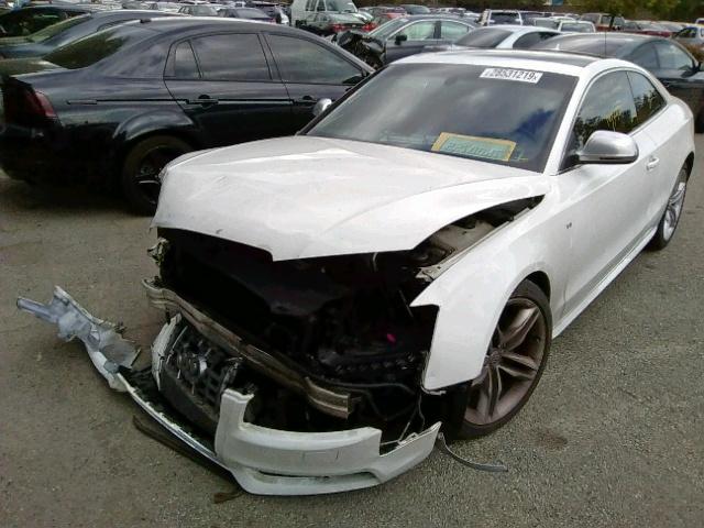 WAURV78T69A028745 - 2009 AUDI S5 QUATTRO WHITE photo 2