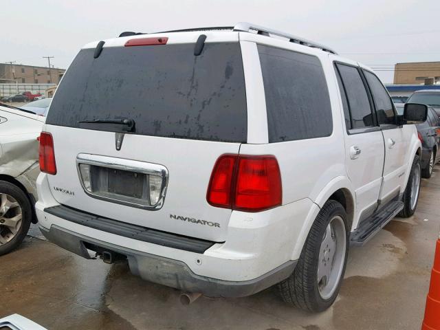 5LMFU27R43LJ47223 - 2003 LINCOLN NAVIGATOR WHITE photo 4