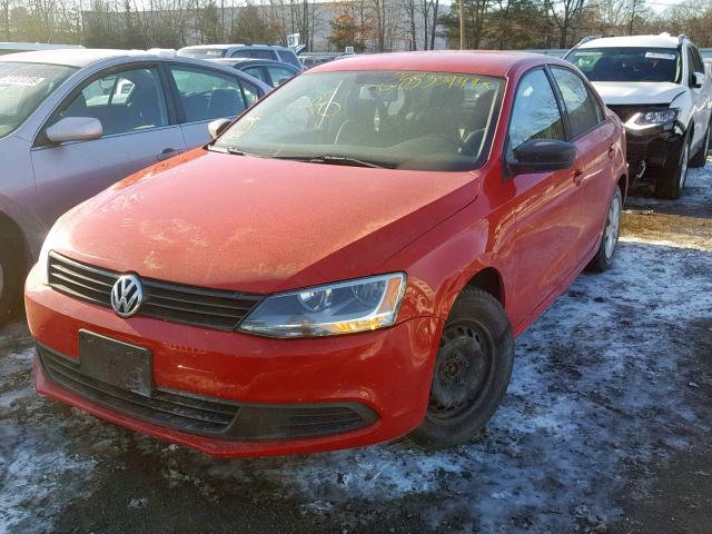 3VW1K7AJ6EM437999 - 2014 VOLKSWAGEN JETTA BASE RED photo 2