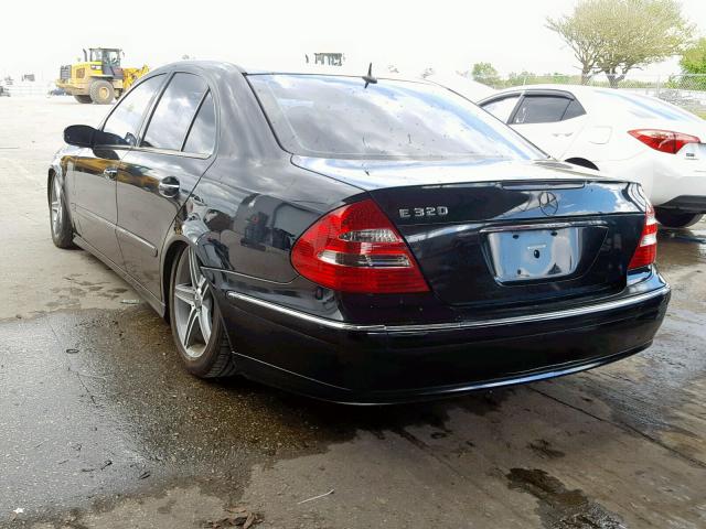 WDBUF65J63A327925 - 2003 MERCEDES-BENZ E 320 BLACK photo 3