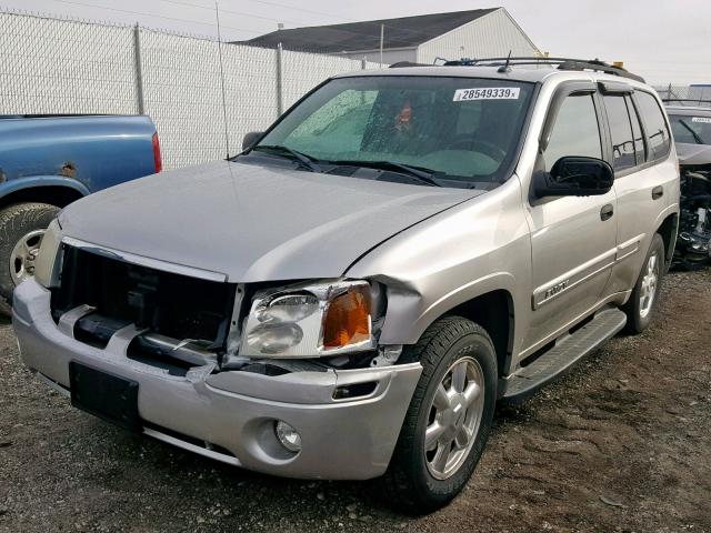 1GKDT13S952224220 - 2005 GMC ENVOY SILVER photo 2