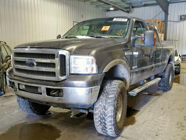 1FTWW31P75EC69080 - 2005 FORD F350 SRW S TWO TONE photo 2