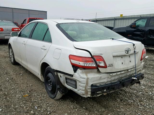 4T1BF3EK3AU554657 - 2010 TOYOTA CAMRY LE A WHITE photo 3