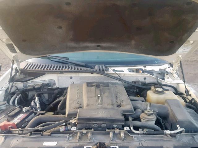 5LMFU28507LJ01650 - 2007 LINCOLN NAVIGATOR Ақ фото 7