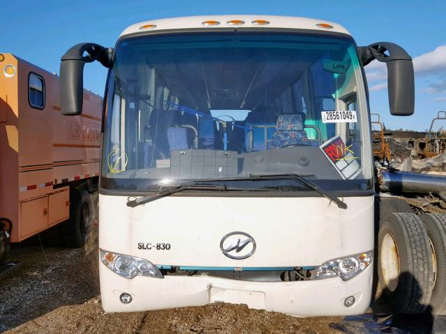 4S9R1DSC8FB198008 - 2015 FREIGHTLINER SUNLINER WHITE photo 9