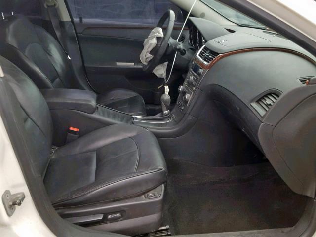 1G1ZE5EB6AF109103 - 2010 CHEVROLET MALIBU LTZ თეთრი ფოტო 5