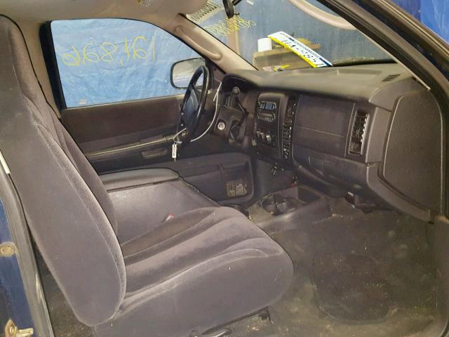 1B7GG32NX2S674071 - 2002 DODGE DAKOTA SPO BLUE photo 5