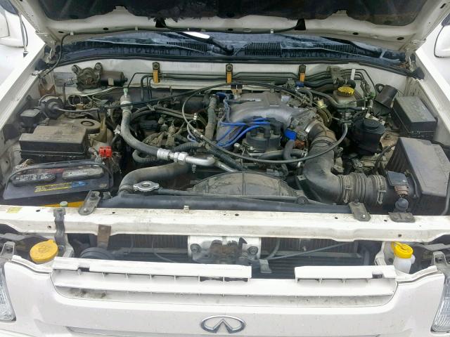 JNRAR05Y6XW052393 - 1999 INFINITI QX4 WHITE photo 7