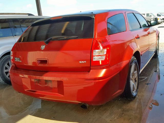 2D4FV48V75H536890 - 2005 DODGE MAGNUM SXT MAROON photo 4