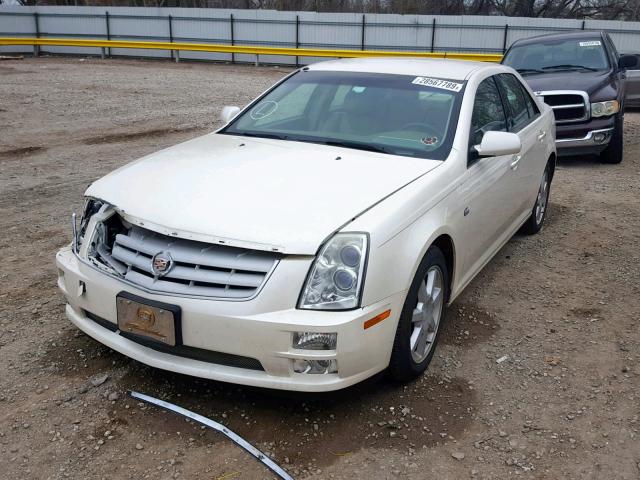 1G6DW677950184676 - 2005 CADILLAC STS WHITE photo 2