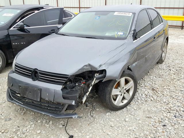 3VWLL7AJ4EM352407 - 2014 VOLKSWAGEN JETTA TDI GRAY photo 2