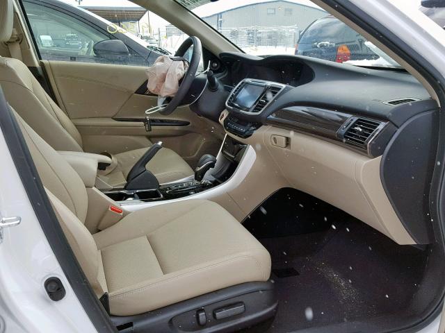 JHMCR6F58HC027786 - 2017 HONDA ACCORD HYB WHITE photo 5