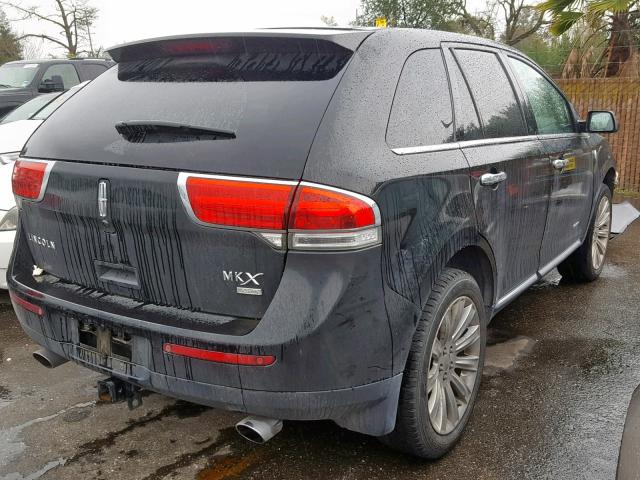 2LMDJ8JK4BBJ23508 - 2011 LINCOLN MKX BLACK photo 4