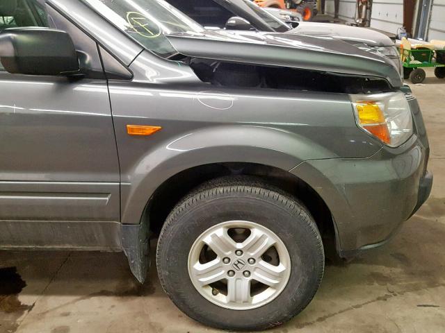 2HKYF18167H522956 - 2007 HONDA PILOT LX GRAY photo 9