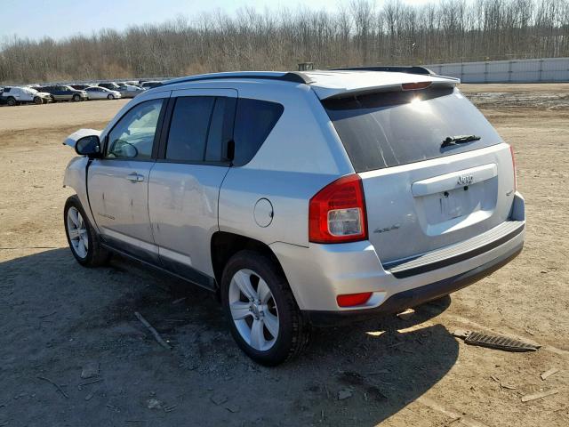 1J4NF1FB6BD134391 - 2011 JEEP COMPASS SP Күміс фото 3
