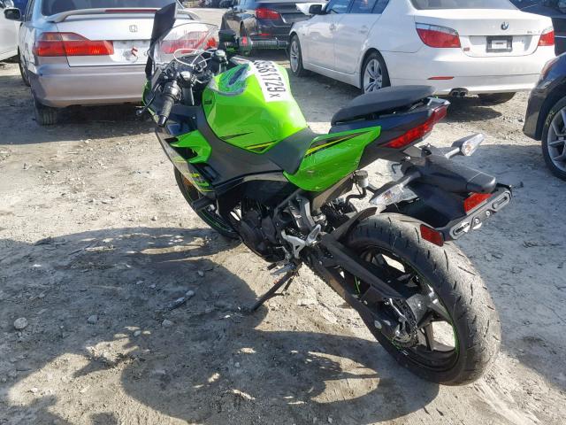 JKAEXKG11JDA14122 - 2018 KAWASAKI EX400 GREEN photo 3