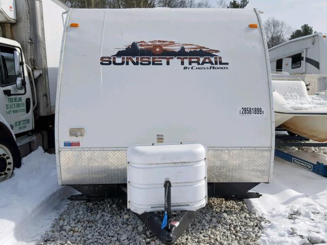 4V0TC3124AB014453 - 2010 CROS TRAILER WHITE photo 5