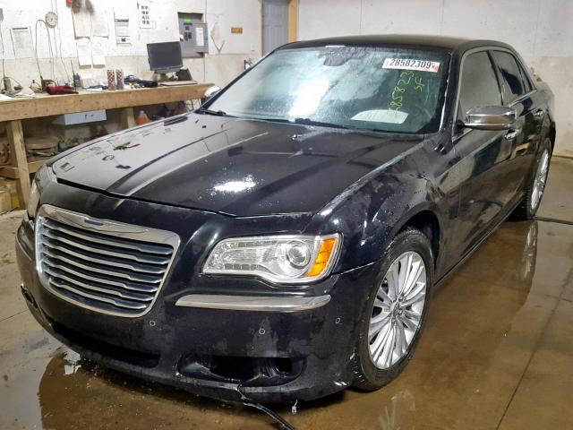 2C3CK6CT4BH523976 - 2011 CHRYSLER 300C BLACK photo 2